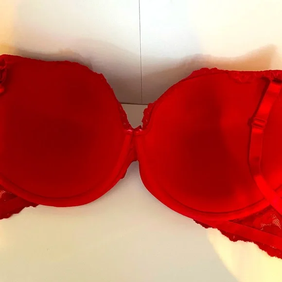 Red 38D Bra - Picture 5 of 5
